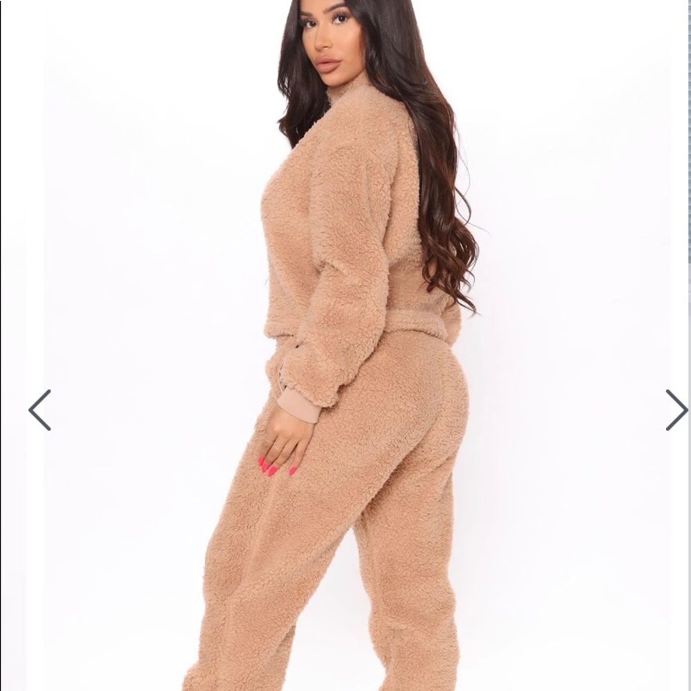 🌹FASHION NOVA Cuddle Time Cozy Pant Set - Camel🌹